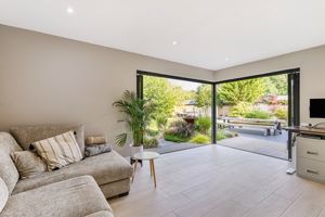 Garden Room - click for photo gallery